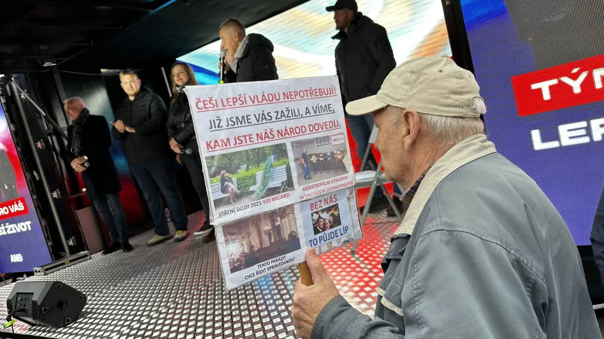 Babiš šel na akci ANO v Plzni do ostrého konfliktu se studenty. Došlo i na Jezulátko
