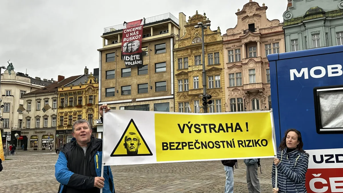 Babiš šel na akci ANO v Plzni do ostrého konfliktu se studenty. Došlo i na Jezulátko