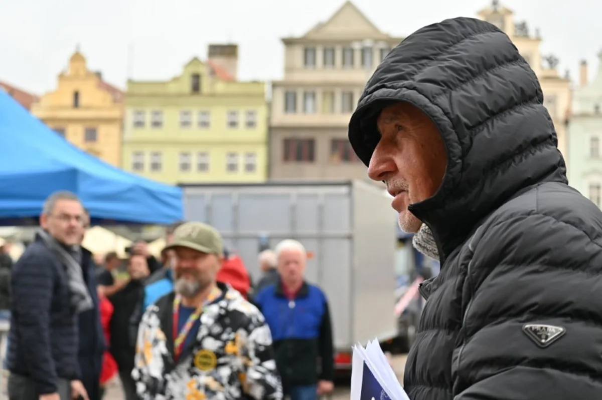 Babiš šel na akci ANO v Plzni do ostrého konfliktu se studenty. Došlo i na Jezulátko