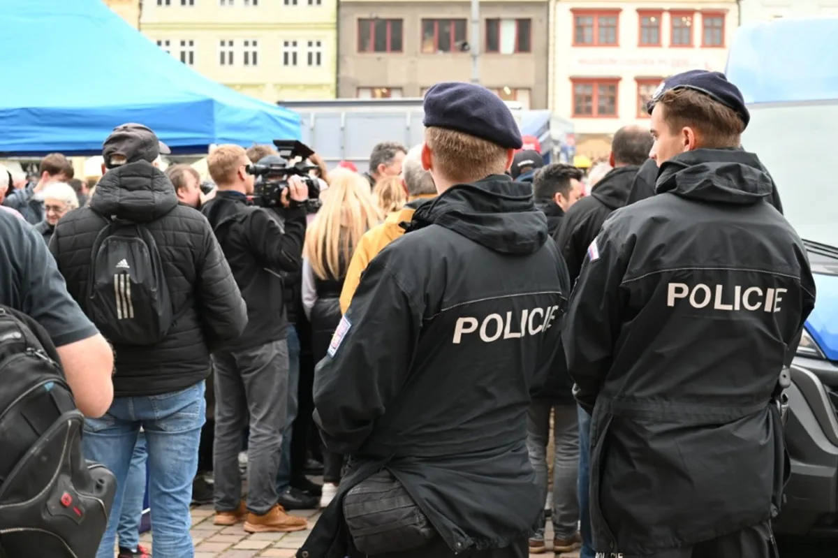 Babiš šel na akci ANO v Plzni do ostrého konfliktu se studenty. Došlo i na Jezulátko