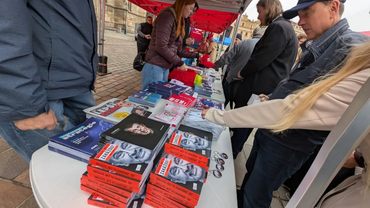 Babiš šel na akci ANO v Plzni do ostrého konfliktu se studenty. Došlo i na Jezulátko