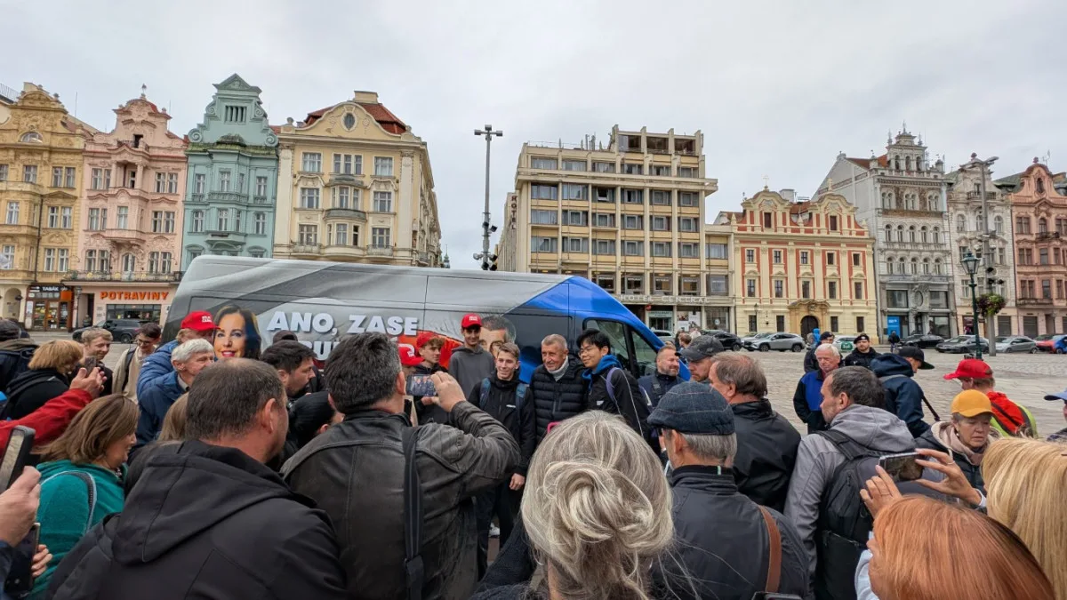 Babiš šel na akci ANO v Plzni do ostrého konfliktu se studenty. Došlo i na Jezulátko