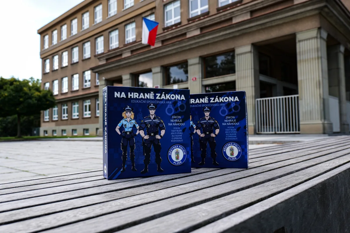 Strážnice vymyslela deskovou hru Na hraně zákona, ráda by ji dostala i do knihoven