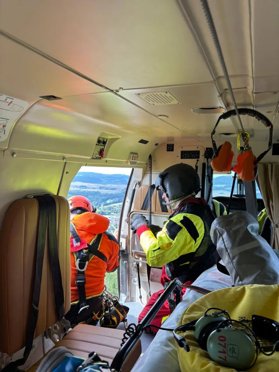 Záchrana paraglidisty v srpnu letošního roku, foto: LZS AČR