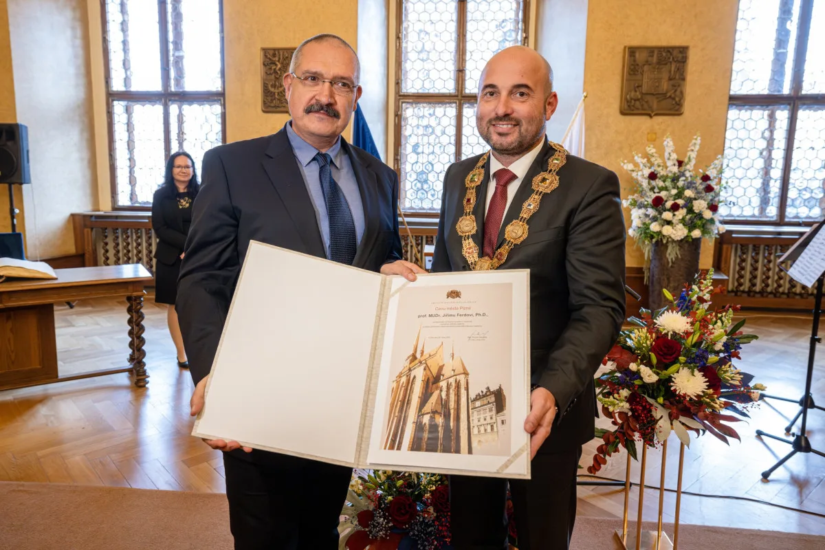 profesor Jiří Ferda a primátor Roman Zarzycký
