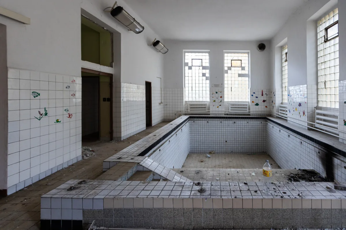 Takto vypadala budova před zahájením demoličních prací