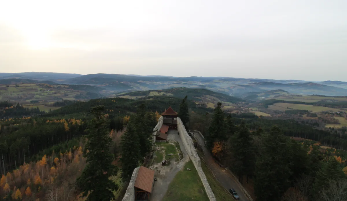Teploty na Šumavě překročily 20 stupňů Celsia, nejtepleji bylo v Kašperských Horách
