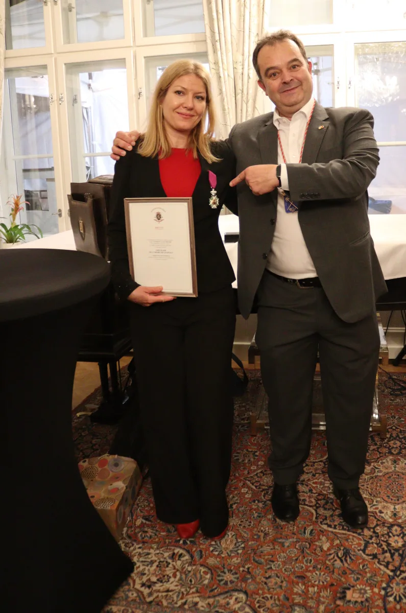 Vyznamenání Filipa, krále Belgického, předal velvyslanec J. E. Jurgen van Meirvenne