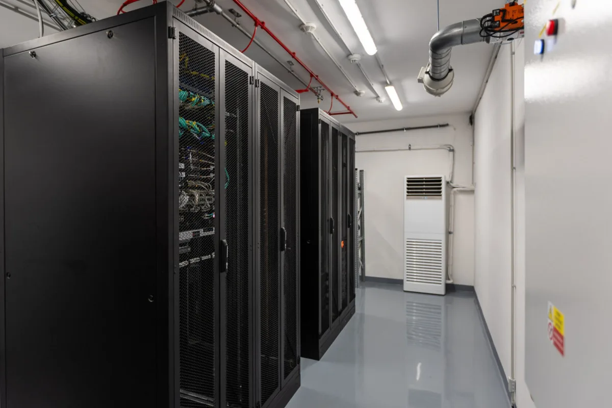 Klatovská nemocnice má novou serverovnu. Uchovává v bezpečí data pacientů