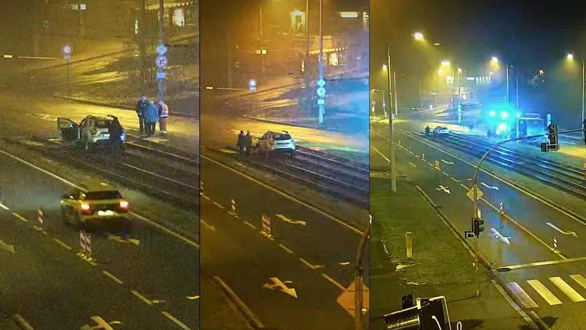 Senior beznadějně uvízl s Dacií v tramvajovém kolejišti. A nebylo se čemu divit