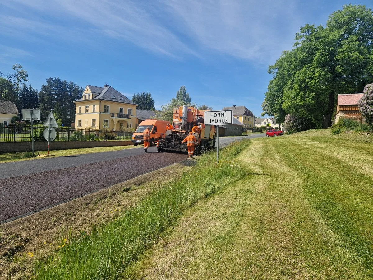 Správa a údržba silnic letos opravila téměř 300 kilometrů vozovky