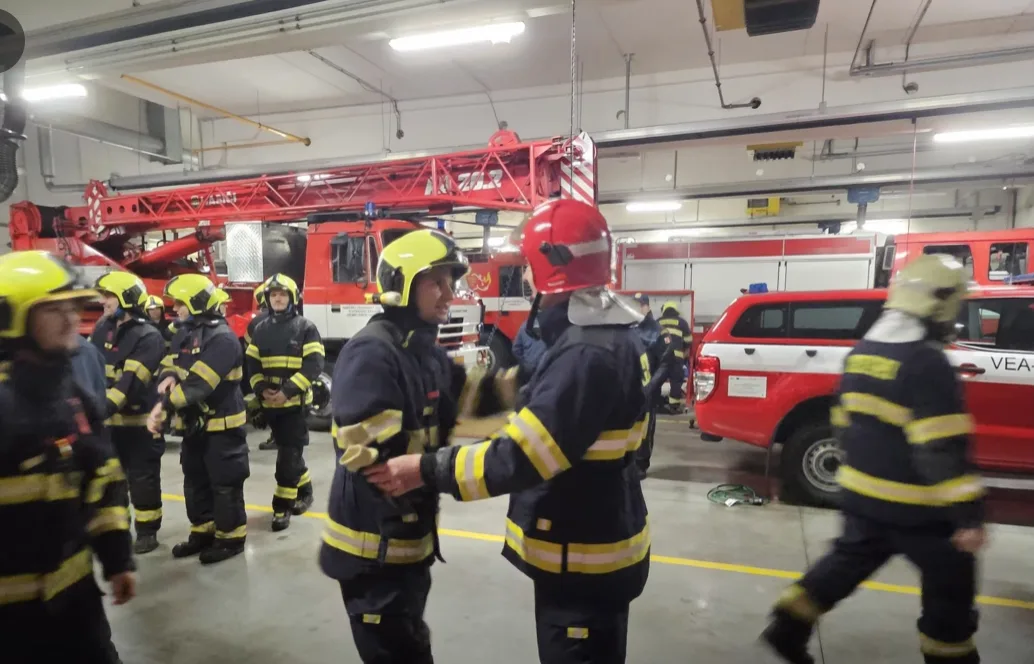 Symbolický požár na rozloučenou. Úspěšný velitel tachovských hasičů odešel do civilu