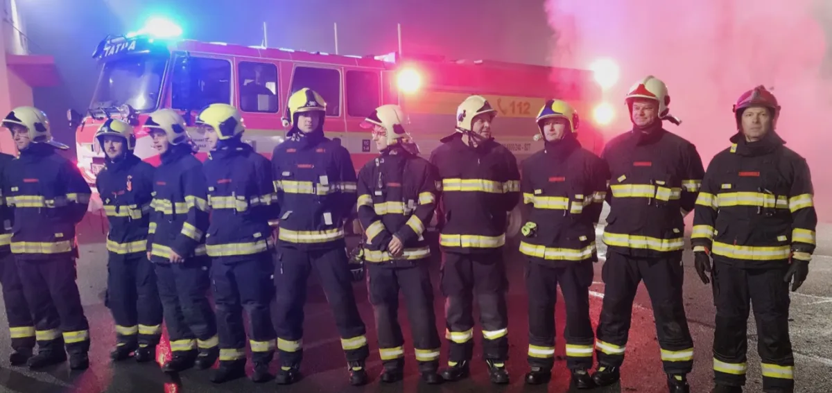 Symbolický požár na rozloučenou. Úspěšný velitel tachovských hasičů odešel do civilu