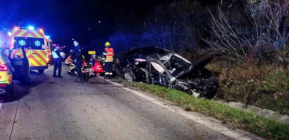Dva lidé zahynuli při listopadové nehodě na sjezdu z dálnice D5