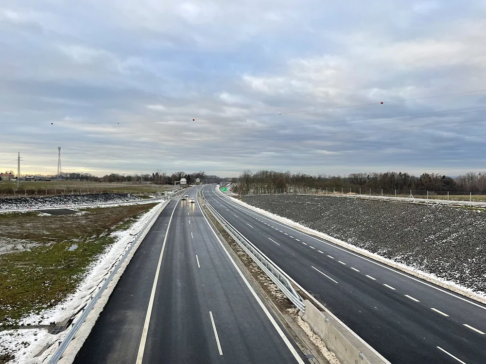 16739698386715-124-d35-casy-ostrov