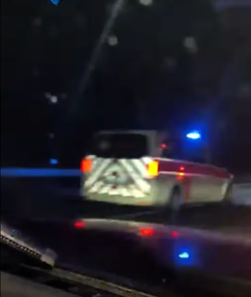 Šlo o minuty. Policie eskortovala po D5 německou sanitku jedoucí pro srdce do Prahy