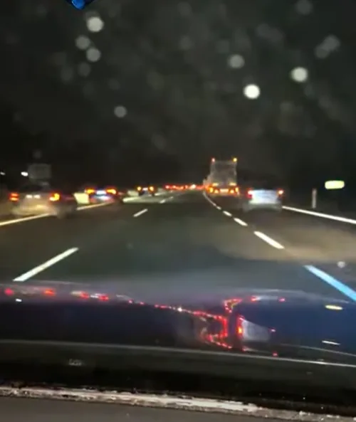 Šlo o minuty. Policie eskortovala po D5 německou sanitku jedoucí pro srdce do Prahy