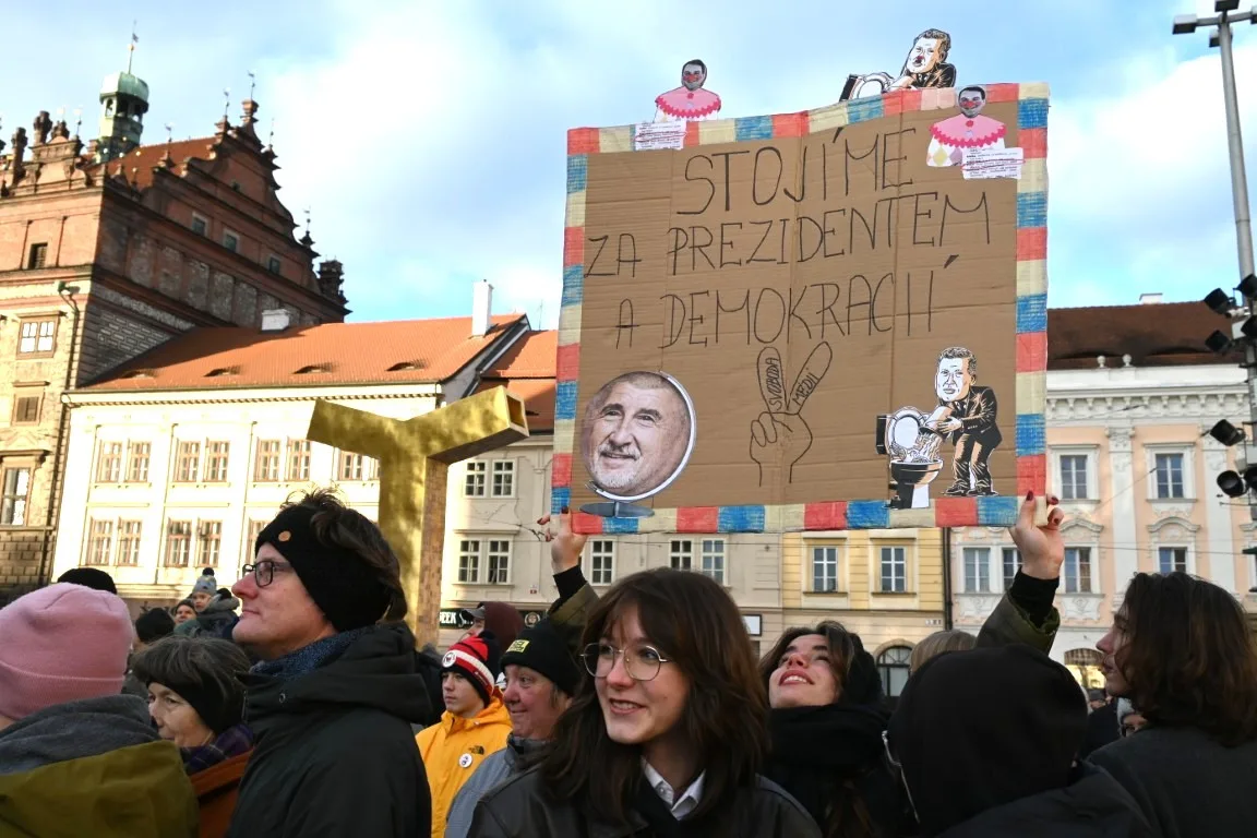 Přerostlé dítě za ministra nechceme, lidé v Plzni vyjádřili prezidentovi podporu
