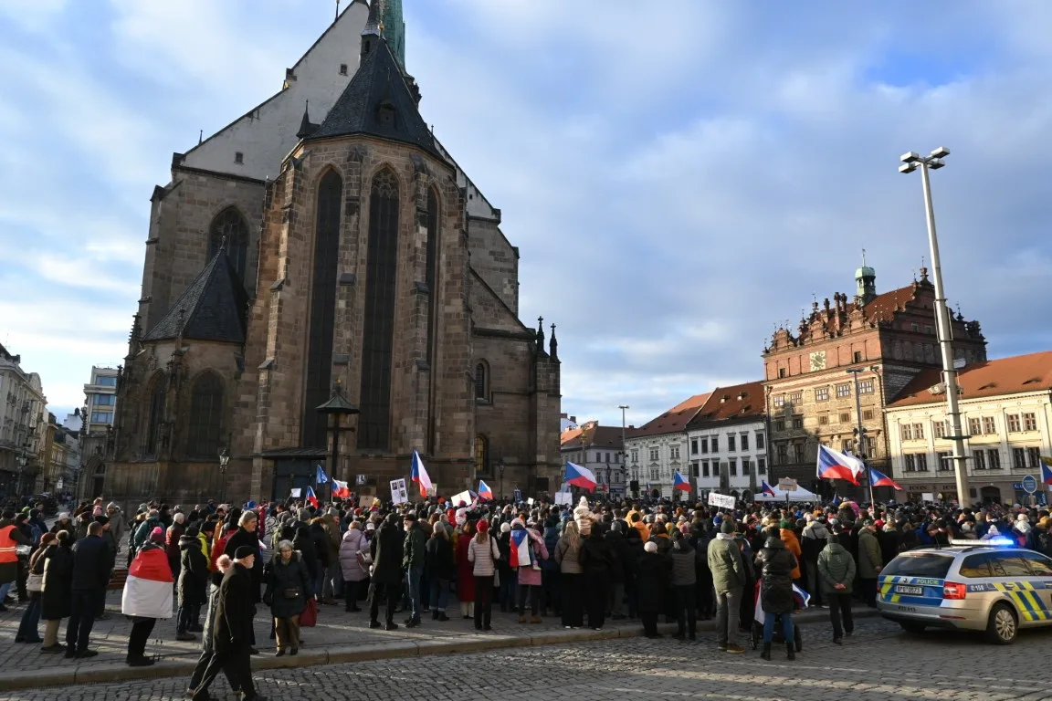 Přerostlé dítě za ministra nechceme, lidé v Plzni vyjádřili prezidentovi podporu