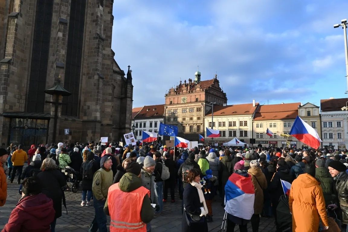 Přerostlé dítě za ministra nechceme, lidé v Plzni vyjádřili prezidentovi podporu