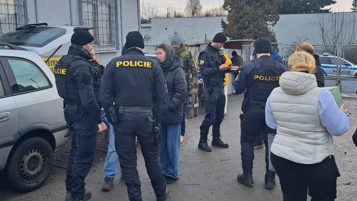 Kontrola pracujících cizinců v jedné firmě v Plzeňském kraji