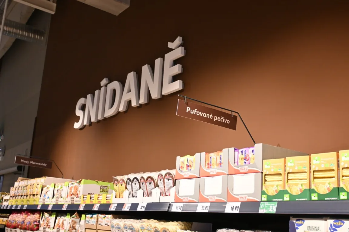 Váhy s umělou inteligencí nebo úklidový robot. Nový Kaufland sází na moderní technologie
