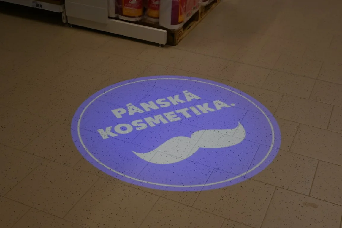 Váhy s umělou inteligencí nebo úklidový robot. Nový Kaufland sází na moderní technologie