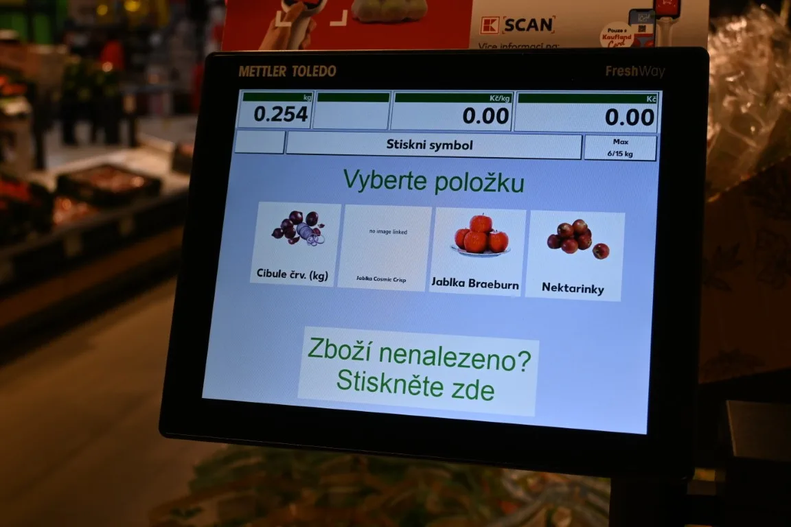 Váhy s umělou inteligencí nebo úklidový robot. Nový Kaufland sází na moderní technologie