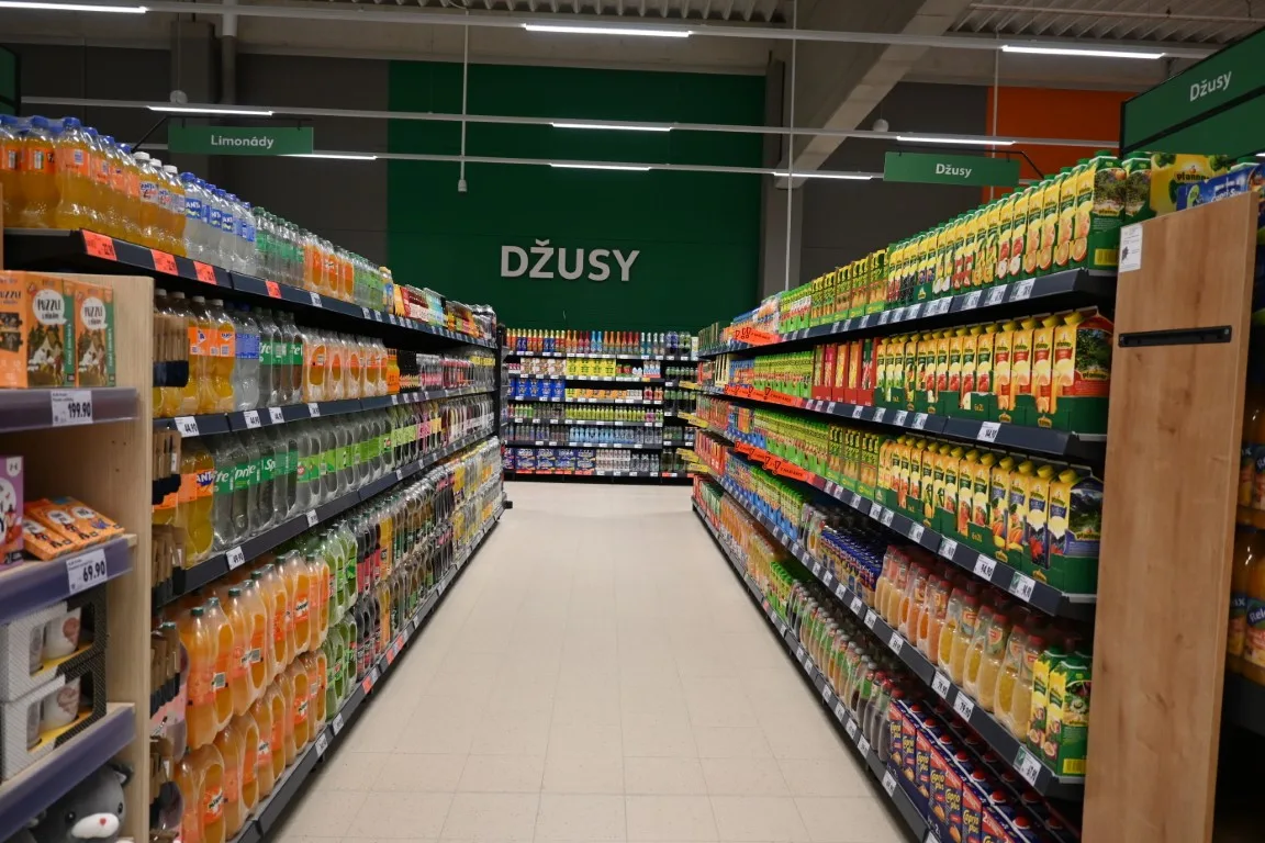 Váhy s umělou inteligencí nebo úklidový robot. Nový Kaufland sází na moderní technologie