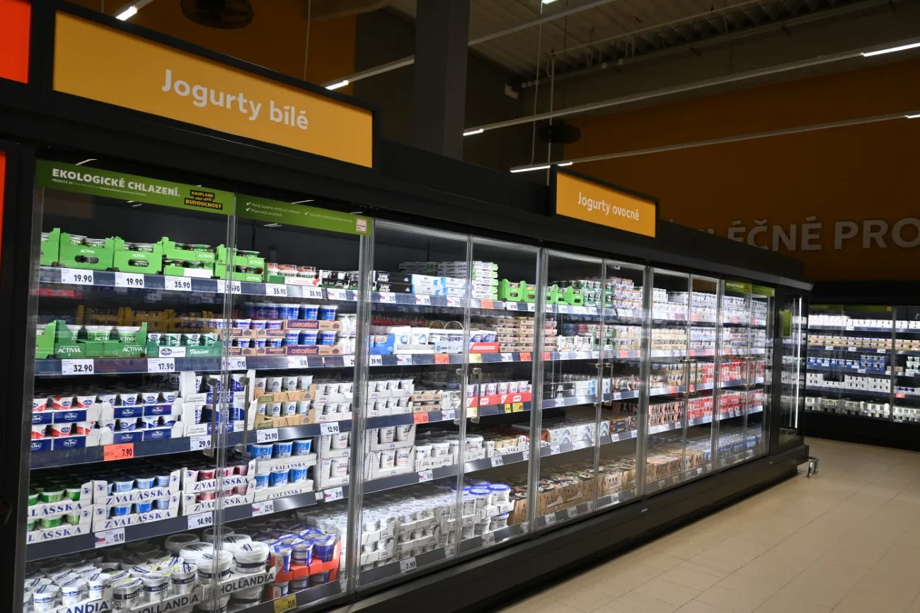 Váhy s umělou inteligencí nebo úklidový robot. Nový Kaufland sází na moderní technologie