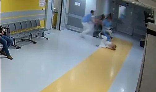 Agresivní a nebezpeční pacienti útočí. Fakultní nemocnice posílila speciální ostrahu
