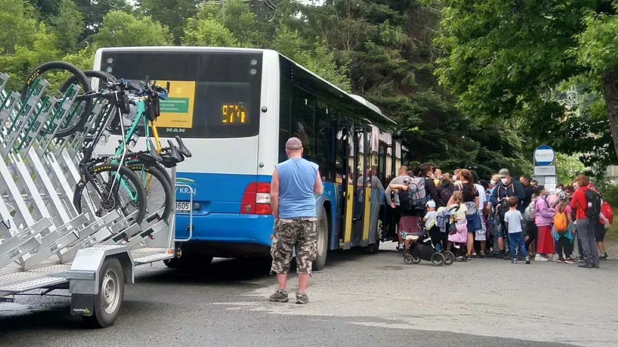 Zelené autobusy na Šumavě - ilustrační foto