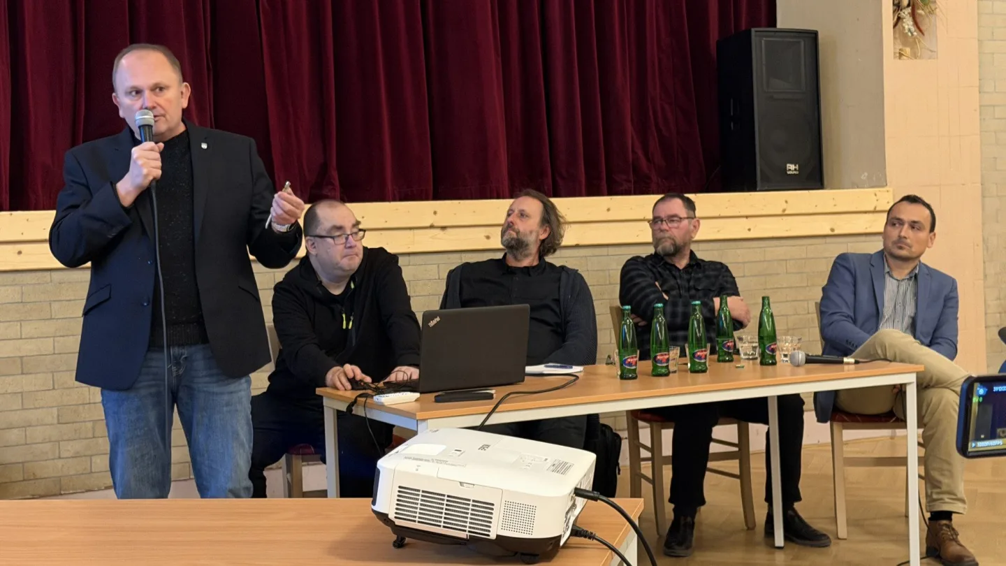 Starosta Blovic Robert Zelenka na setkání s občany