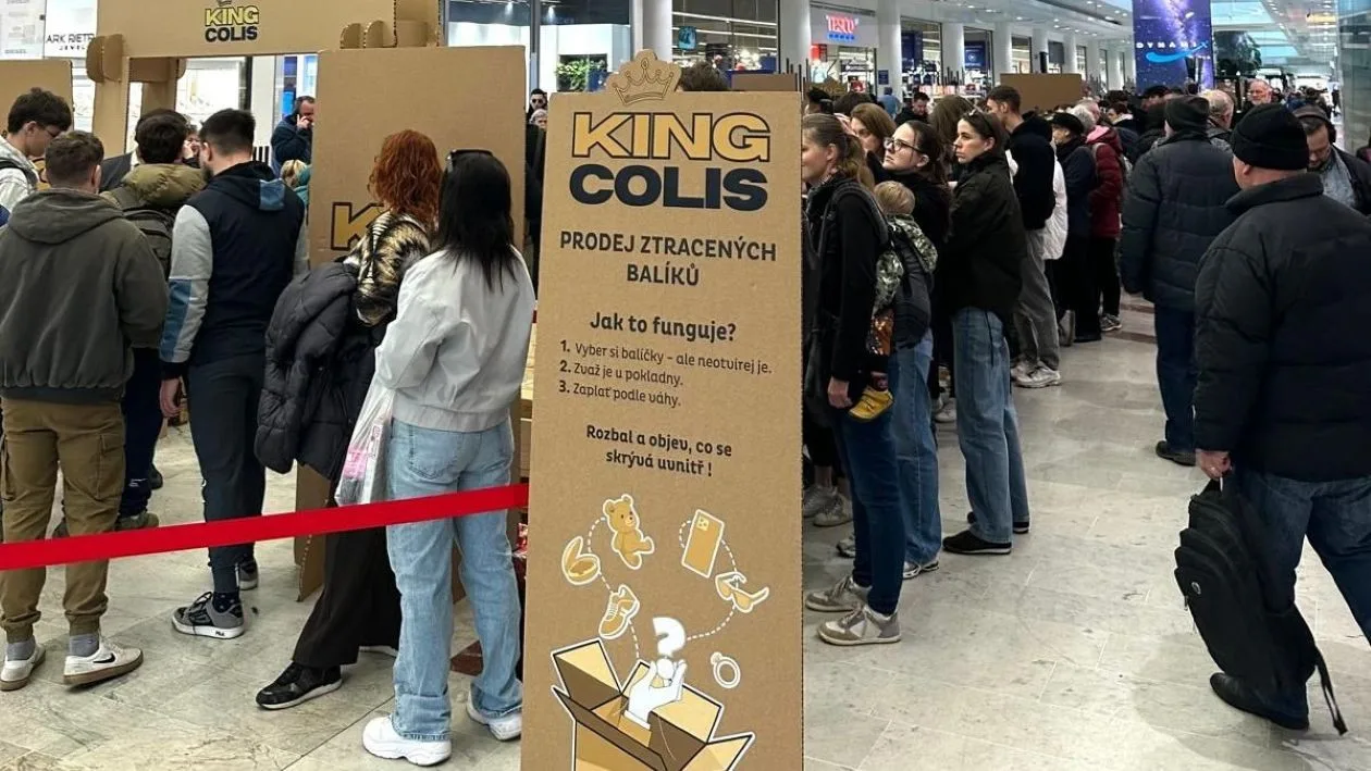 Na nedoručené zásilky lidí neváhají stát v dlouhých frontách