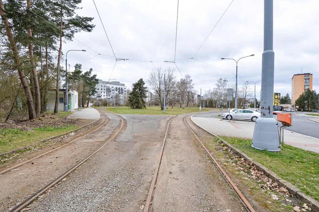 Startuje oprava tramvajových kolejí a zastávky na konečné v plzeňské části Skvrňany