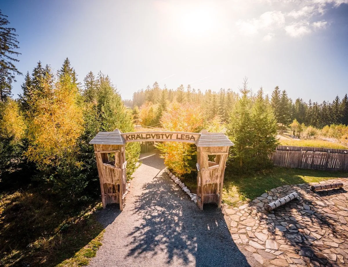 Zažijte slavnostní otevření Království lesa na Lipně v pohádkovém duchu