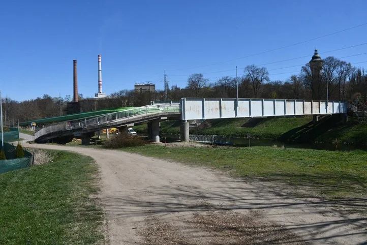 Lávka přes Mži ve Štruncových sadech bude do podzimu uzavřená. Začíná rekonstrukce