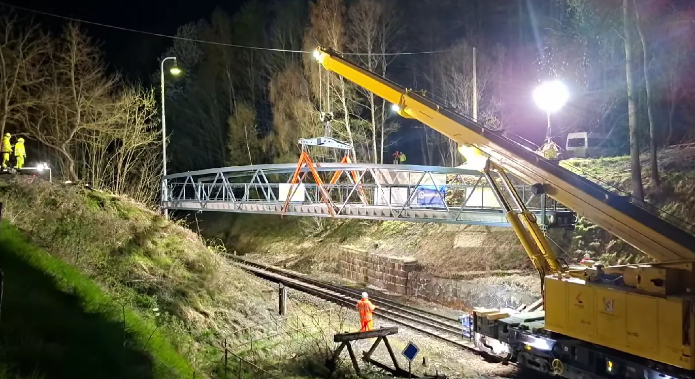Unikátní akvadukt se vrátil nad železnici, jde o jedinečnou turistickou atrakci