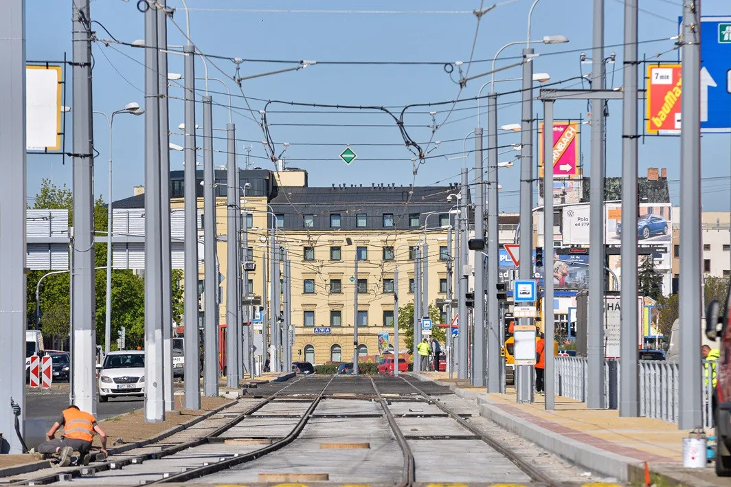 Končí rekonstrukce tramvajové trati číslo 2. Provoz se na koleje vrátí od 1. května