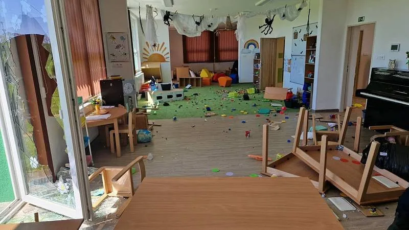 Zvrat v případu zdemolované školky, policisté dopadli překvapivé pachatele
