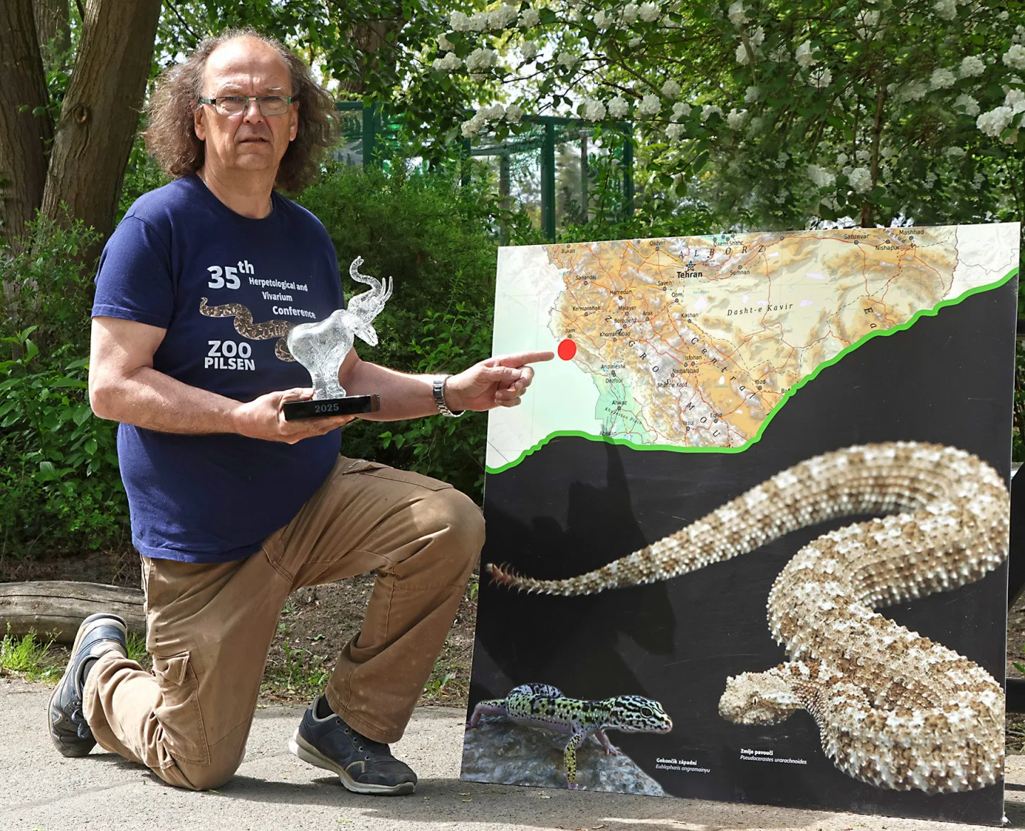 Zoo získala prestižní ocenění, jako první na světě odchovala zmije s pavoukem na ocasu
