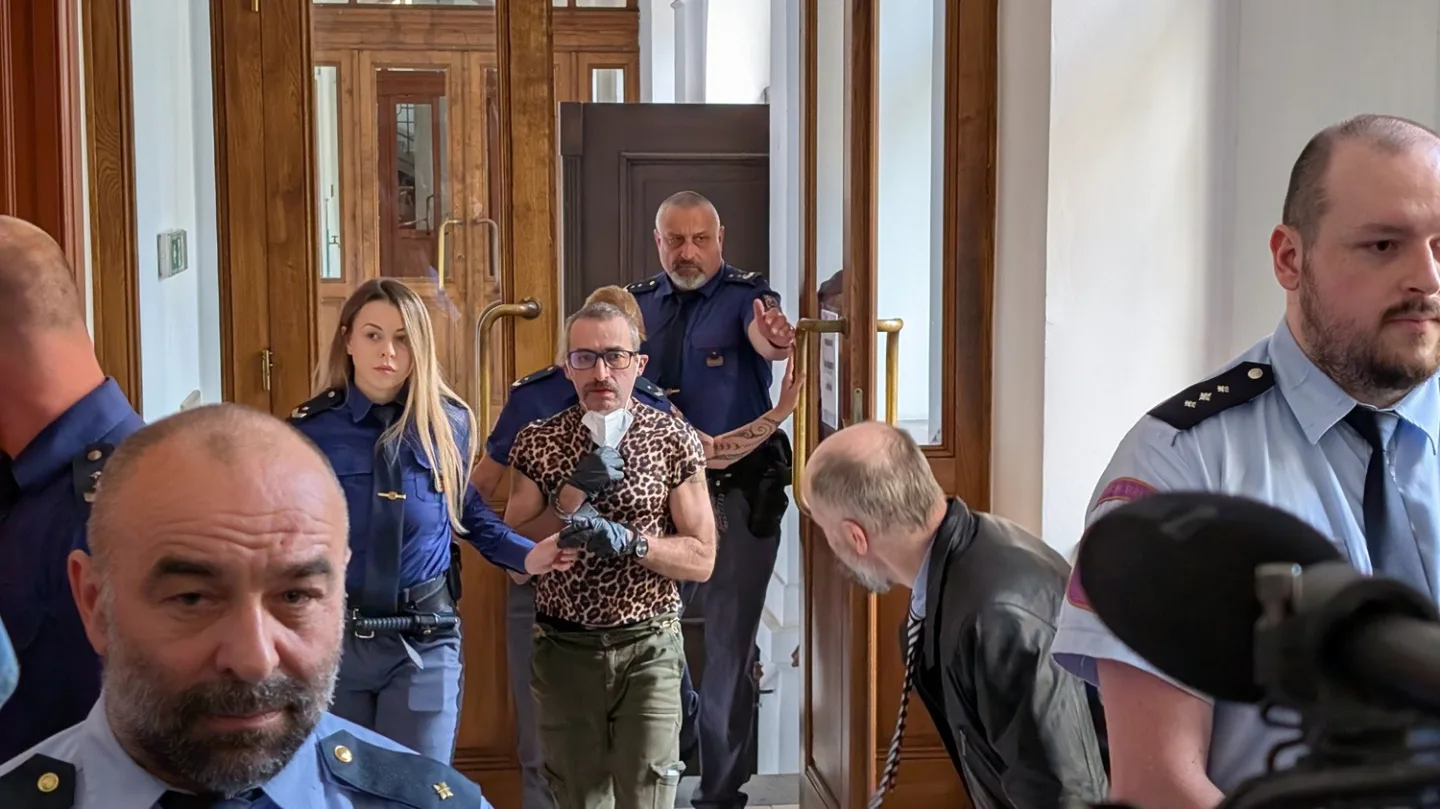 Soud zatím nerozhodl o vydání německé extremistky, Marla přirovnala Bory k Alcatrazu