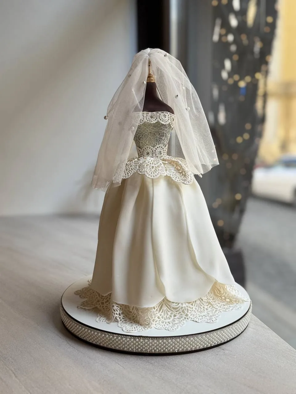 Příběhy vypráví prostřednictvím chutí, Alla zakombinovala do dortu i plzeňské pivo, foto: Dortové studio