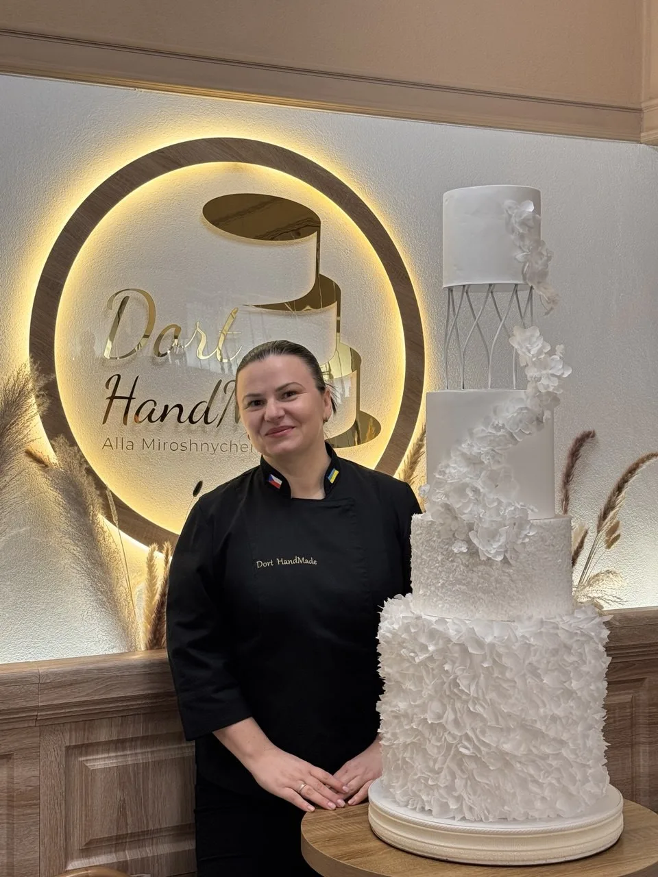 Příběhy vypráví prostřednictvím chutí, Alla zakombinovala do dortu i plzeňské pivo, foto: Dortové studio