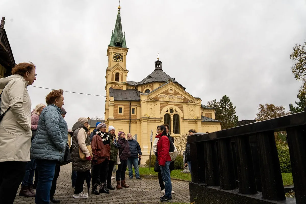 Komentovaná prohlídka k hrobům slavných osobností