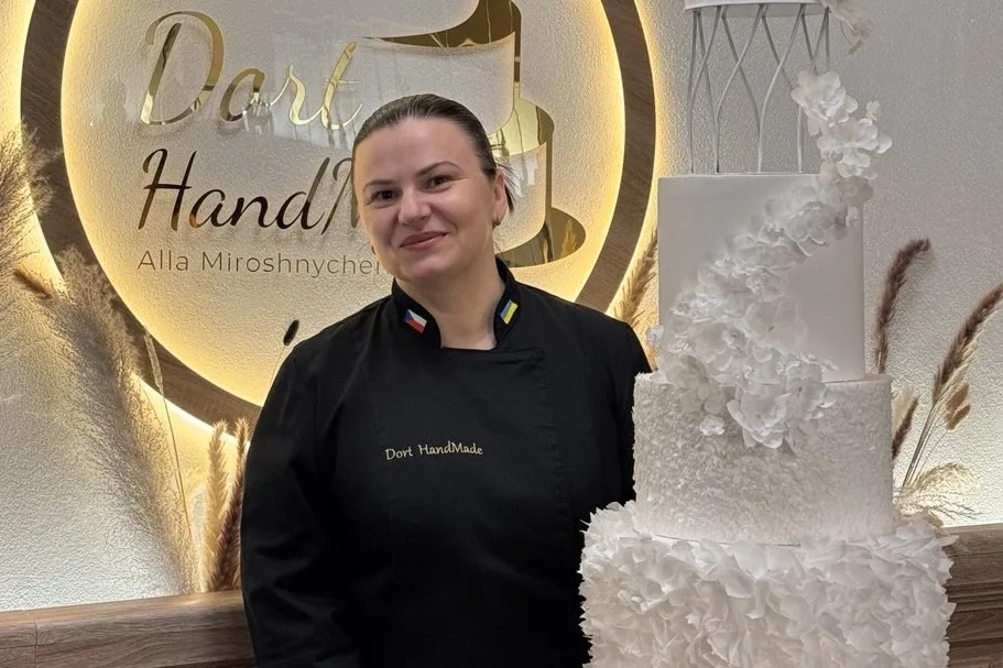 Příběhy vypráví prostřednictvím chutí, Alla zakombinovala do dortu i plzeňské pivo, foto: Dortové studio