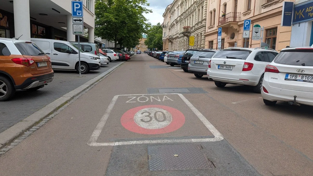 Město rozšiřuje třicítkové zóny a poprvé zavede i dvacítku, věří ve zklidnění dopravy