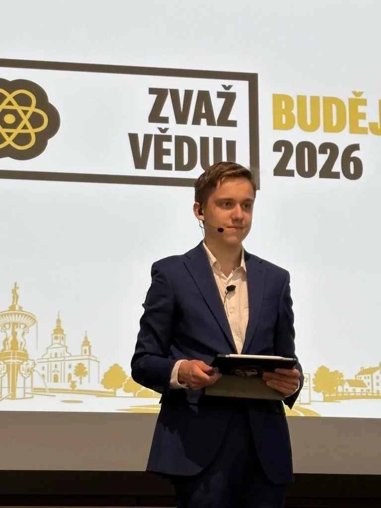Gymnazista má šanci na státní vyznamenání, vede projekt Zvaž vědu i přednáší o vesmíru