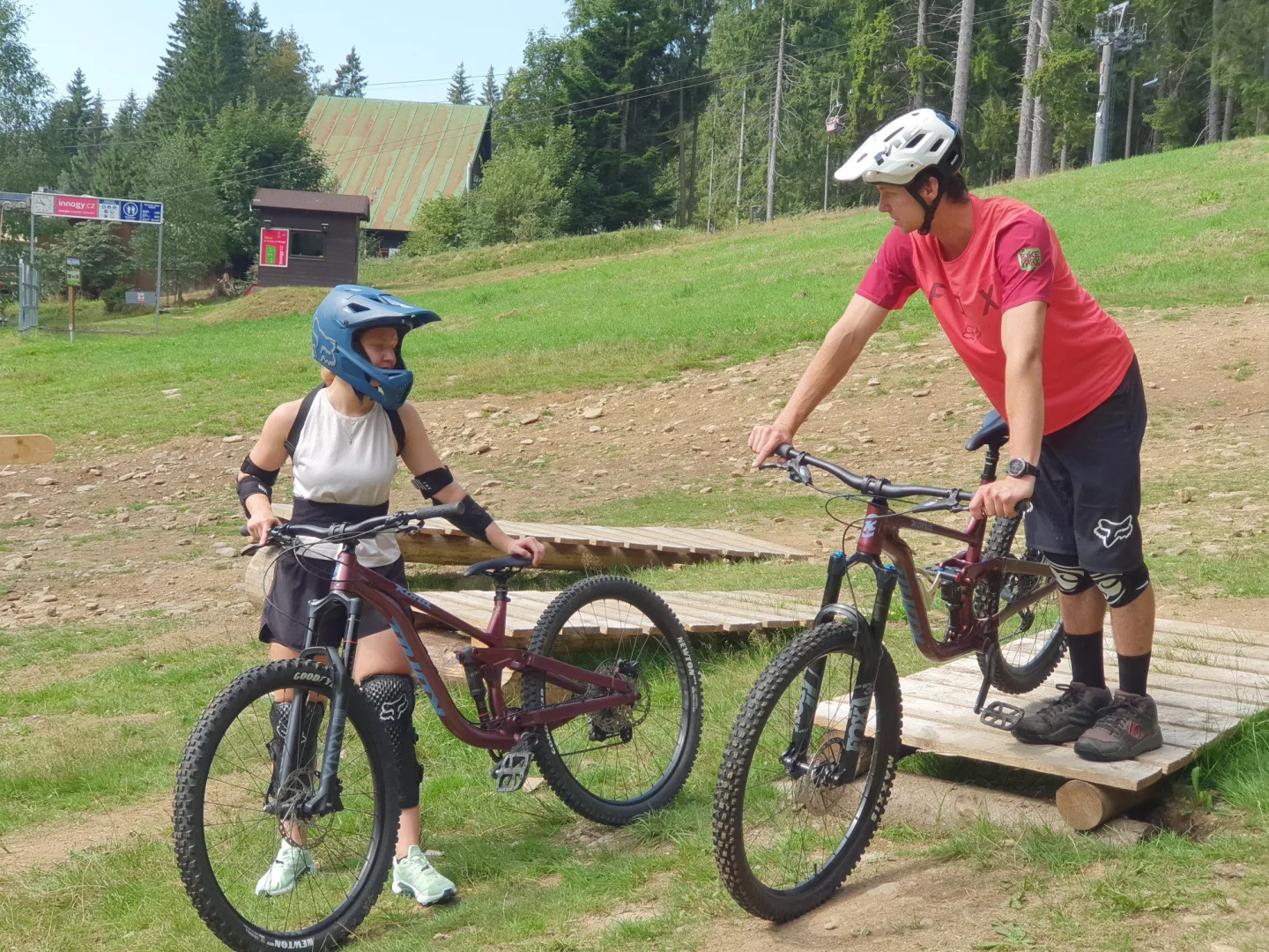 Šumavský Špičák zahajuje každodenní letní sezonu bikeparku