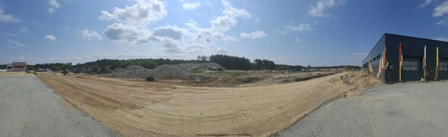 Kvůli probíhající modernizaci rozvadovské odpočívky se na příjezdu do ČR mění podoba dopravních omezení